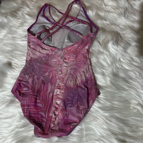 Speedo pink one piece swimsuit size 6 - Picture 3 of 5